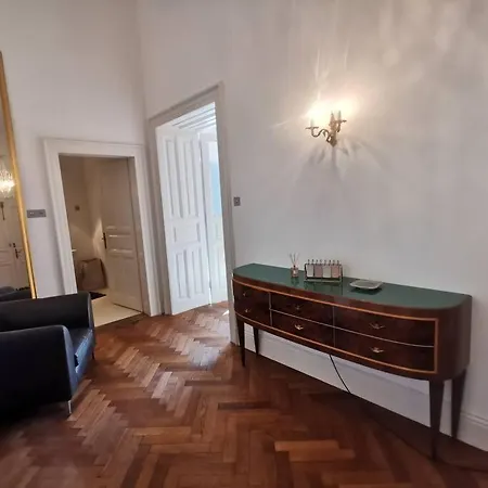 Philip Mansion Apartament